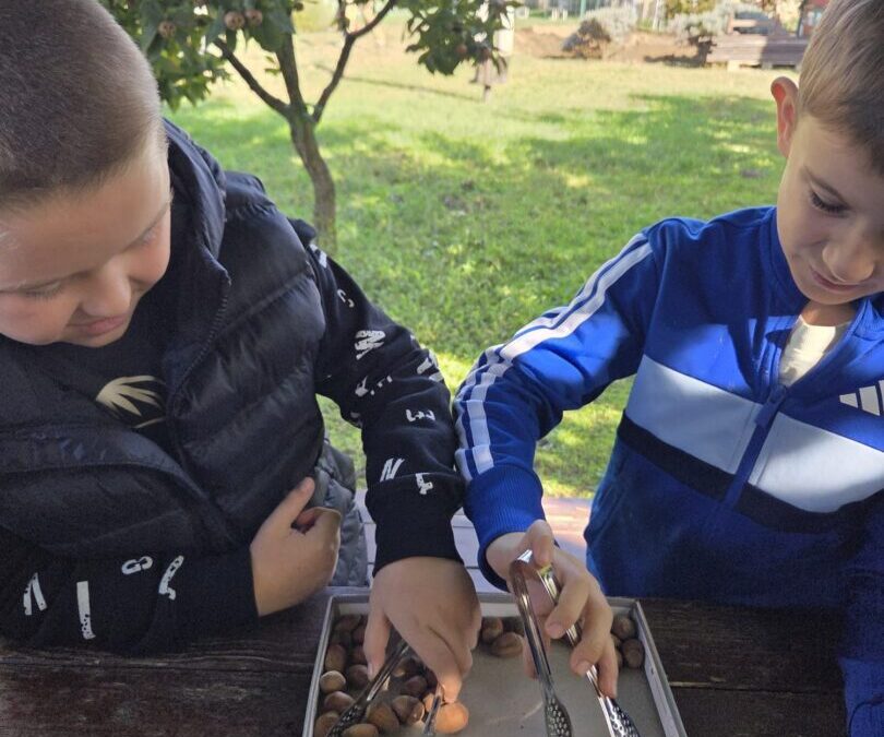 Jesenske igre u školskom dvorištu